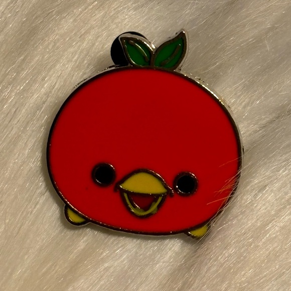 Disney Trading Pin - Picture 1 of 2